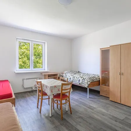 Nika Hostel *